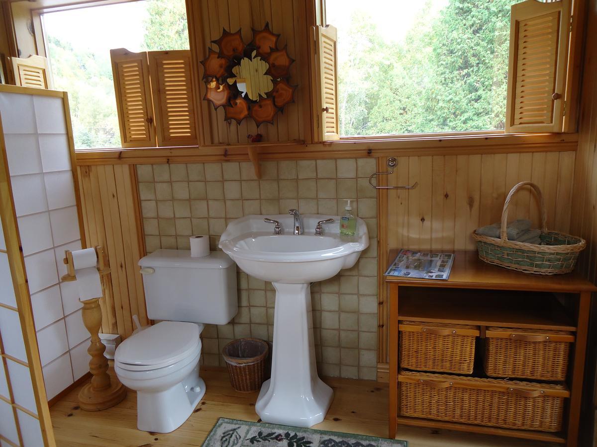 Chalet Saint-Thomas LʼAnse-Saint-Jean Extérieur photo