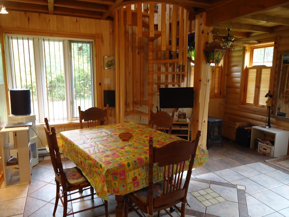 Chalet Saint-Thomas LʼAnse-Saint-Jean Extérieur photo
