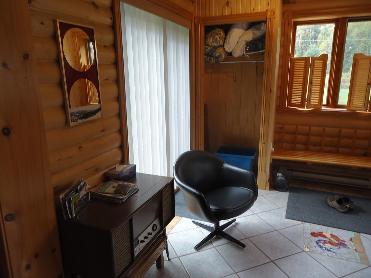 Chalet Saint-Thomas LʼAnse-Saint-Jean Extérieur photo